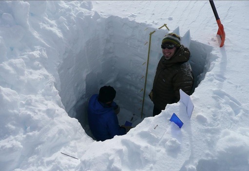 Snowpit Mittelbergferner